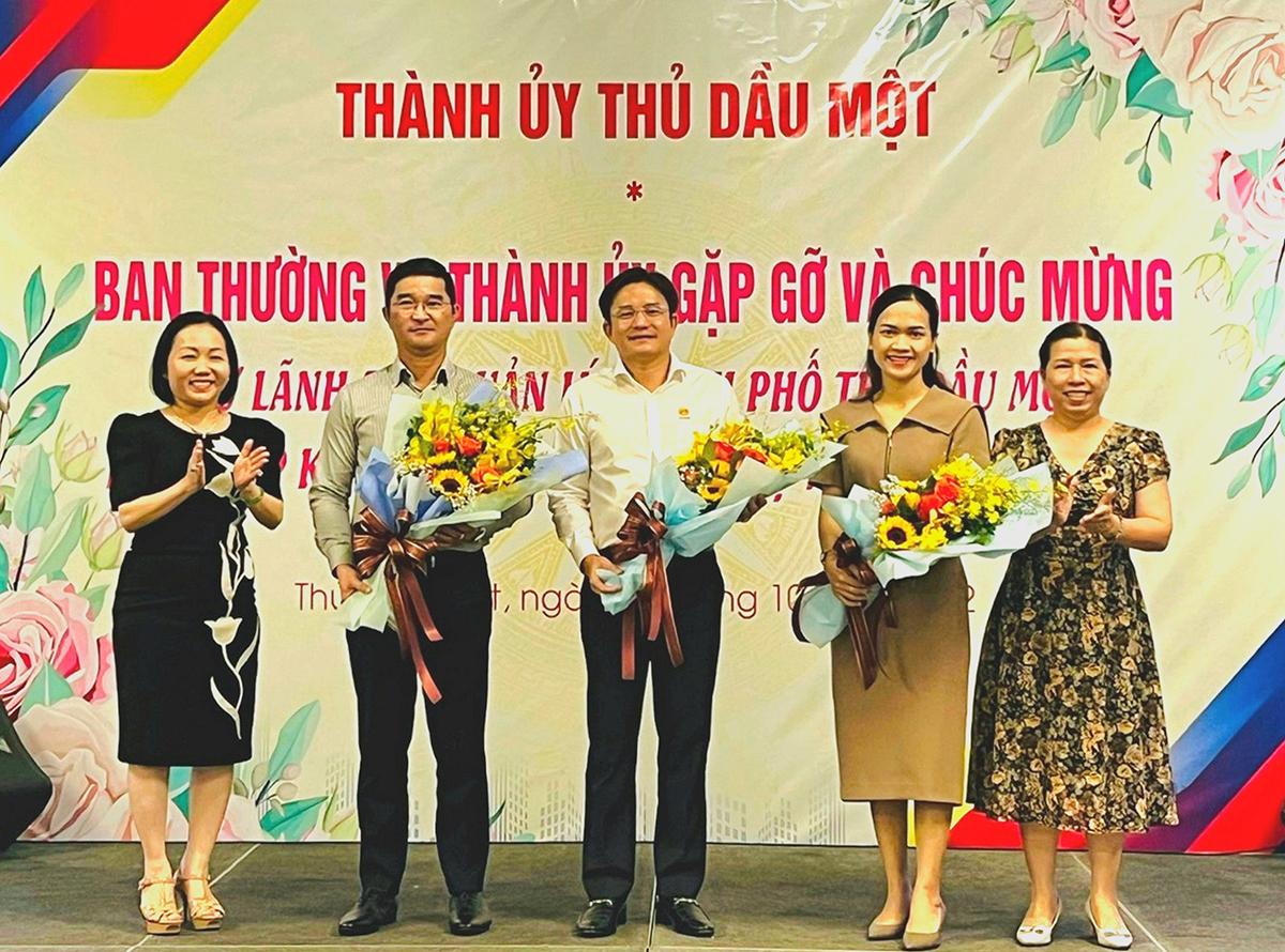 Kỷ niệm ngày phụ nữ Việt Nam 20/10 - Ban thường vụ Thành ủy Thủ Dầu Một đến ghé thăm Tổng công ty Sản xuất - Xuất nhập khẩu Bình Dương – CTCP